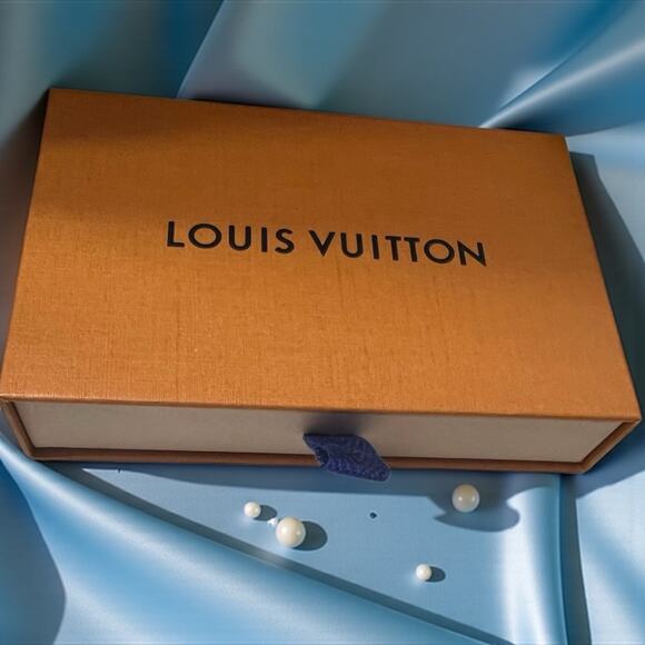 Louis Vuitton Pochette Clés Small Keychain or Coin Case ALL INCLUSIVE! - Picture 9 of 10